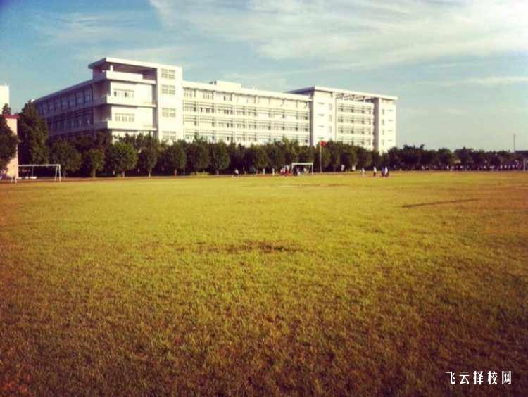 四川省旅游學校是職高還是技校