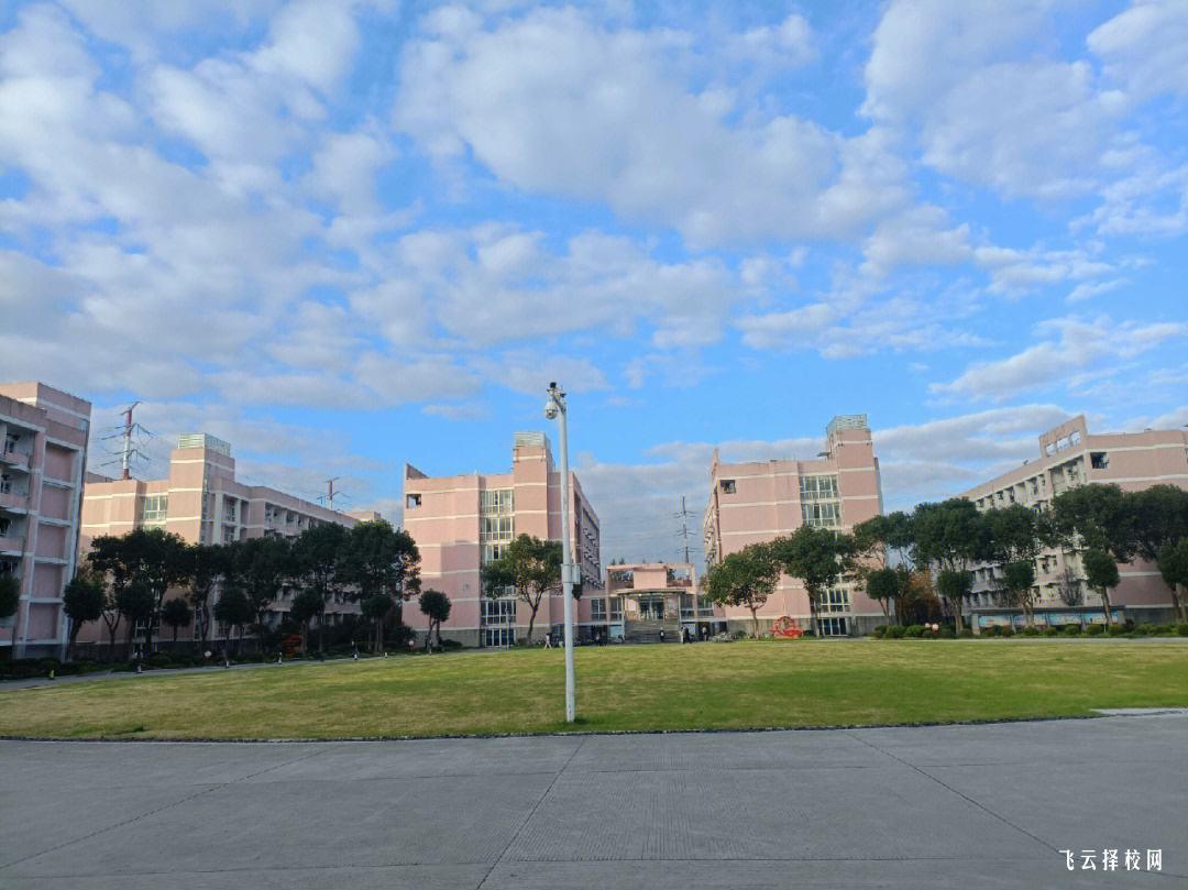 四川省食品藥品學校是職高還是技校