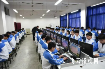 四川水利水電技師學院是職高還是技校