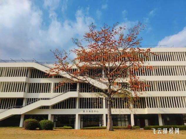 成都鐵路技工學校是3+3學制嗎