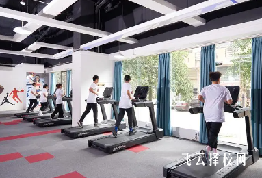 成都弘博體校是普高還是職高