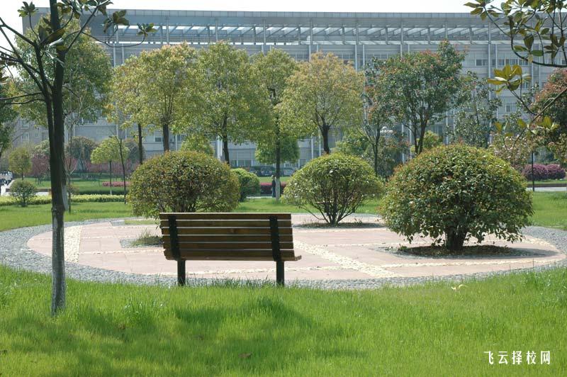 廣漢職校是公辦嗎,學校好不好