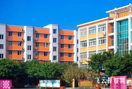 成都光華技工龍泉分校是公辦嗎