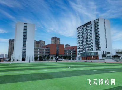 成都萬通技工學校怎么收費,一年學費多少