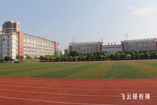 南充外國(guó)語(yǔ)中專校怎么收費(fèi),一年學(xué)費(fèi)多少