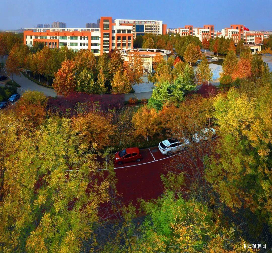 蜀都衛校在哪里,中專報名怎樣聯系