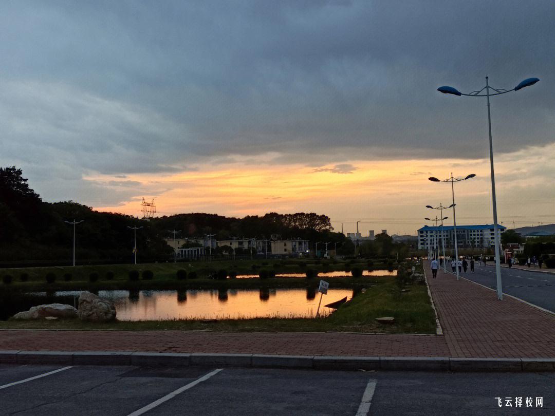 四川云吟職中在哪里,中專報名怎樣聯(lián)系