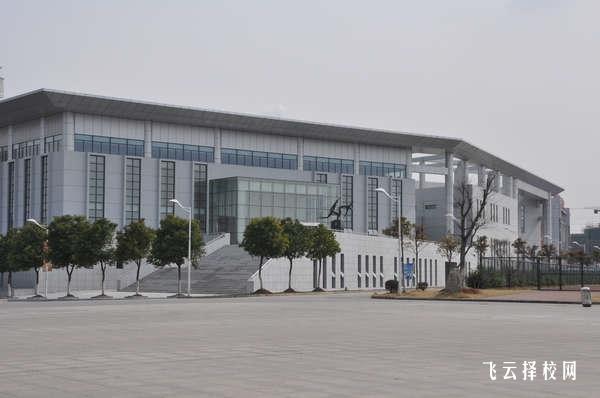 天全職中在哪里,中專報名怎樣聯系