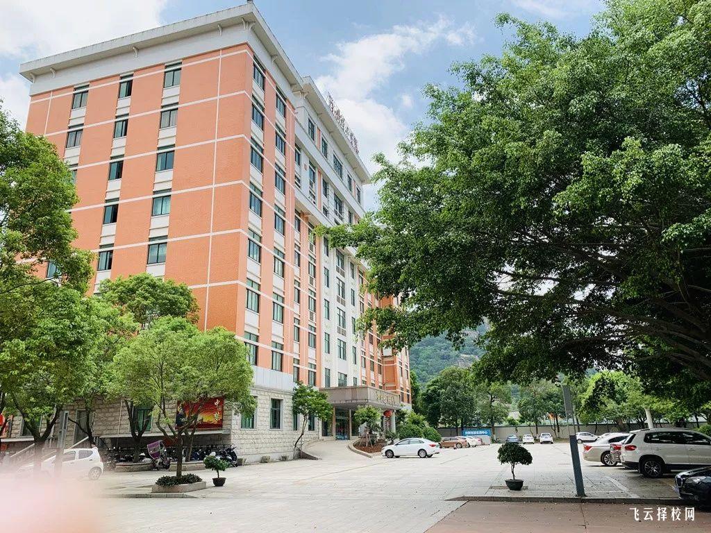 自貢五中有升學(xué)班嗎,讀中專怎樣選班