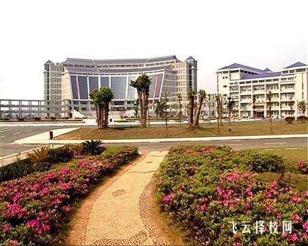 內江衛(wèi)校是大專還是中專