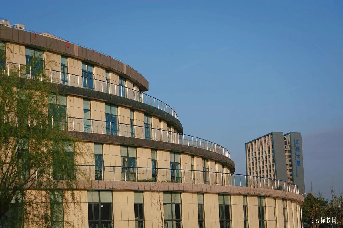 高中的最后一年是不是可以參加單招