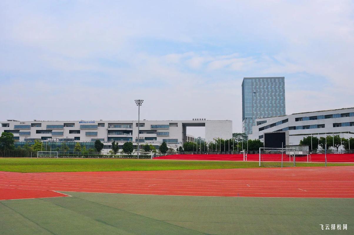 成都財貿和中和職高哪個好