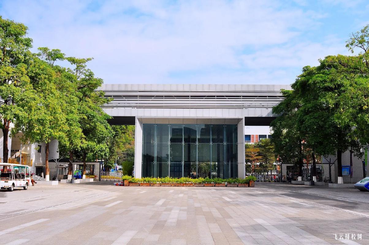 成都?xì)W曼蒂技工學(xué)校是大專嗎