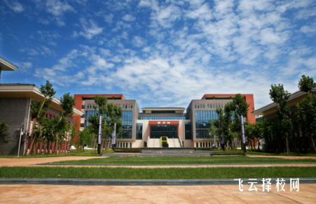 雅安職業(yè)技術(shù)學(xué)院是一專嗎