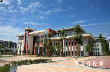 雅安職業技術學院收往屆生嗎