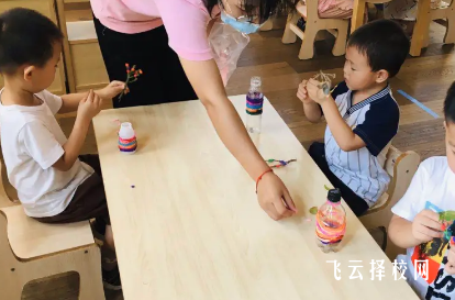 16歲初中畢業的女生學點什么好