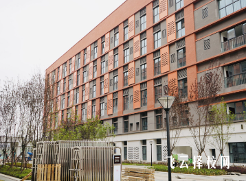 成都職業(yè)技術(shù)學(xué)校多少分能上