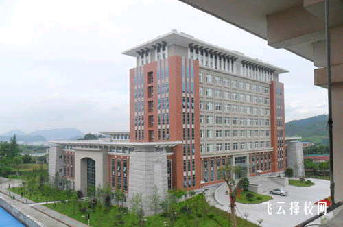 四川礦產(chǎn)機(jī)電技師學(xué)院2025年招生簡章