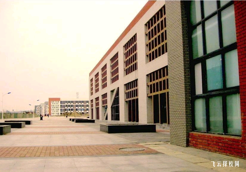 榮縣技工學校2025年招生簡章