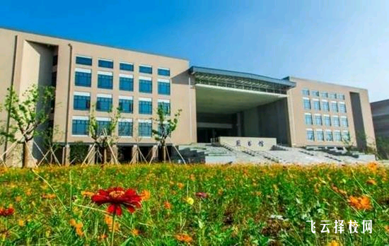 內江市川威技工學校2025年招生簡章