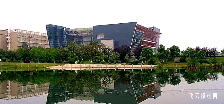 成都融創單招培訓學校如何,地址在哪里