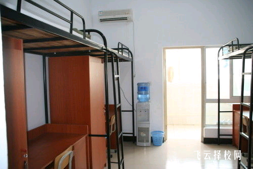 成都首創(chuàng)單招培訓(xùn)學(xué)校學(xué)費(fèi)多少,環(huán)境怎么樣