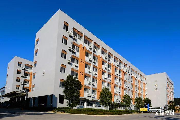 成都中醫(yī)藥大學(xué)附屬醫(yī)院針灸學(xué)校的專(zhuān)業(yè)設(shè)置與發(fā)展前景