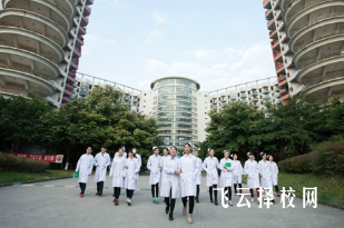 四川大學附設華西衛生學校學費、入學要求與就業前景