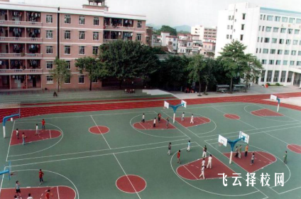 四川省工業貿易學校學費與熱門專業推薦