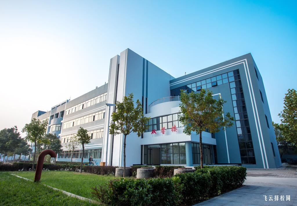 經濟管理學校電子商務實訓基地探訪