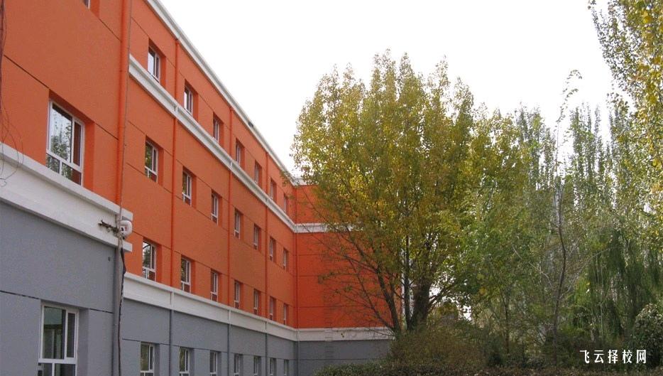 成都石化工業(yè)學(xué)校25年招生信息解讀