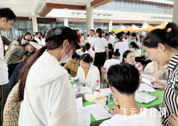 職校宣傳單上隱藏的3個貓膩,家長千萬注意