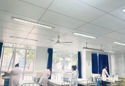 成都成醫一附院護士學校學費標準及助學政策