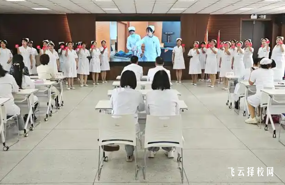 成都地區醫護類中專對比：蜀都衛生學校與成醫護士學校如何選