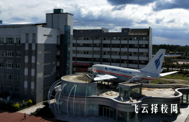 成都機電工程學校學費明細和住宿費補貼政策