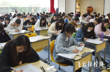 成都戴氏單招課程安排緊嗎？