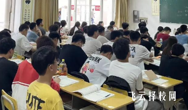 成都龍新單招集訓費用多少