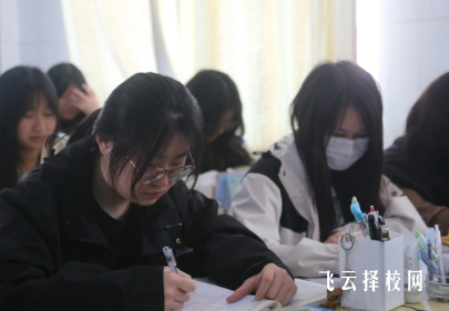 四川普華單招教材是自己編的嗎?