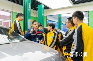 初三畢業讀中職認準四川這420所正規校