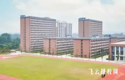 選中職學(xué)校要考慮哪些關(guān)鍵點(diǎn)